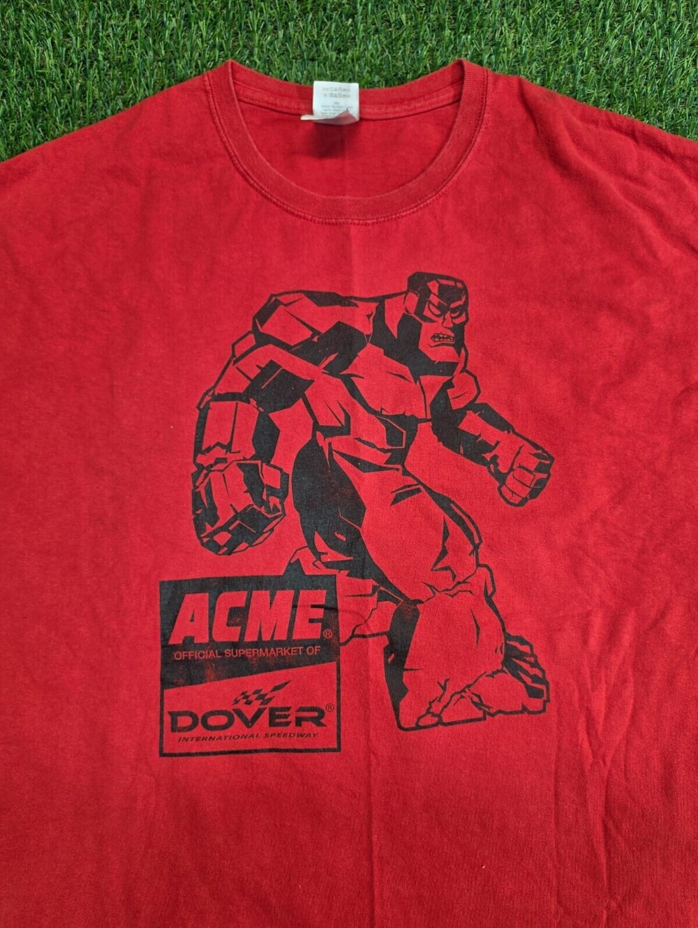 Gildan XL Red T-Shirt with Black ACME Dover Graphic Print